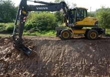 Escavatori gommati Volvo EW180C