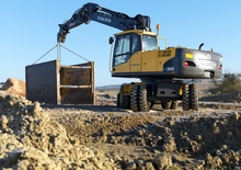 Escavatori gommati Volvo EW210C