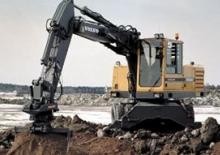 Escavatori gommati Volvo EW200
