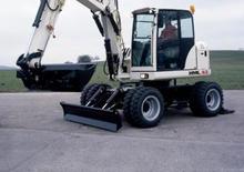 Escavatori gommati Terex-Schaeff HML 32