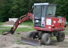 Escavatori gommati Gehlmax MB 445
