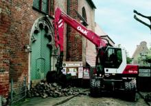 Escavatori gommati O&K MH CITY