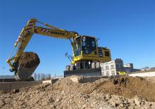 Escavatori gommati Komatsu PW180-10