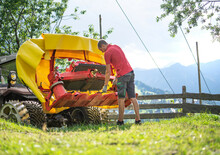 Falciatrici a dischi frontale disco senza condizionatore Pöttinger NovaCat F 2200 Alpin