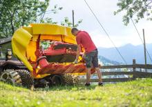 Falciatrici a dischi frontale disco senza condizionatore Pöttinger NovaCat F 2700 Alpin