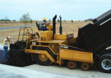 Finitrici stradali gommate Caterpillar AP800D