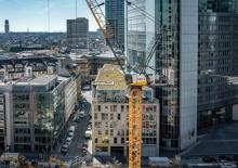 Gru a torre a braccio impennabile Liebherr 258 HC-L 10/18 Fibre