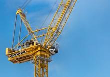 Gru a torre a braccio impennabile Liebherr 357 HC-L 18/32 Litronic