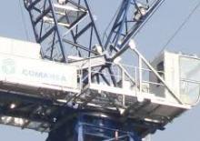 Gru a torre a braccio impennabile Comansa CML310