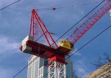 Gru a torre a braccio impennabile Kroll K435L