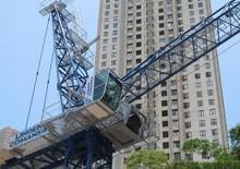 Gru a torre a braccio impennabile Comansa LCL 190
