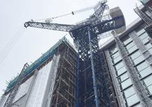Gru a torre a braccio impennabile Comansa LCL 310