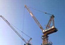 Gru a torre a braccio impennabile Yongmao STL1000