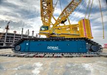 Gru cingolate - braccio a traliccio Demag CC 6800-1