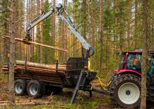 Gru per autocarro per legname Kesla 203 T