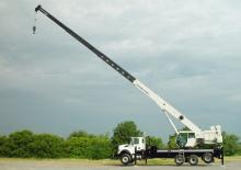 Gru telesc. montata su camion National Crane NBT50