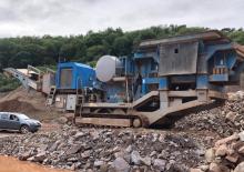 Impianti di riciclaggio calcinacci Sandvik Rock Processing Crawlmaster CM 1208
