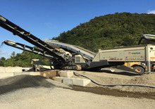 Impianti mobili di setacciatura Metso Lokotrack ST4.8E