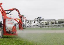 Irroratrice con barra montabile Kuhn Deltis 1200 RHPM