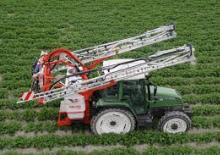 Irroratrice con barra montabile Kuhn Deltis 800
