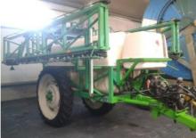 Irroratrice con barra su rimorchio CHD D 3027
