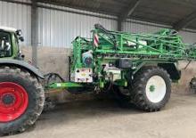 Irroratrice con barra su rimorchio CHD F5227