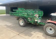 Irroratrice con barra su rimorchio CHD F5239