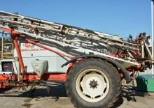 Irroratrice con barra su rimorchio Kuhn Grand Large 5000