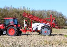 Irroratrice con barra su rimorchio Unia Plus 2024