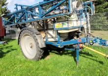 Irroratrice con barra su rimorchio Lemken Primus 25