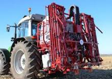 Irroratrice con barra su rimorchio Unia Rex 1021 XXL