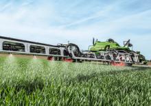 Irroratrice con barra su rimorchio Fendt Rogator 366