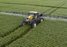 Irroratrici con barra aeree semoventi Valtra BS3335H	