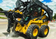Martelli demolitori idraulici John Deere Construction HH40C