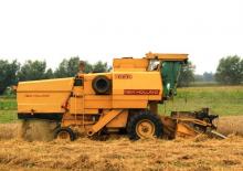 Mietitrebbie New Holland Clayson 8040
