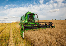 Mietitrebbie John Deere W650 HM™