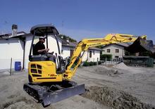 Miniescavatori New Holland E18SR