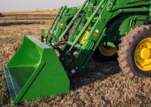 Pala gommata John Deere 660R