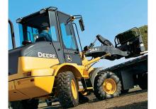 Pale gommate John Deere Construction 244 J