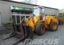 Pale gommate JCB 420