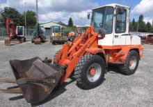 Pale gommate Terex-Schaeff SKL 833