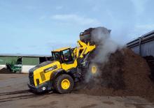 Pale gommate Komatsu WA320-8E0