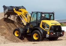 Pale gommate Komatsu WA80M-7 