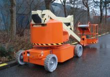 Piattaforme aeree articolate gommate JLG N 40 E