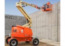 Piattaforme aeree articolate gommate JLG 450AJ