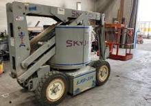 Piattaforme aeree articolate gommate Skyjack SJKB 33 C