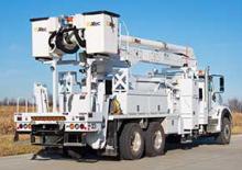 Piattaforme aeree articolate su rimorchio trainabile Altec AA50E-E80