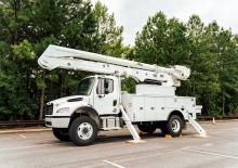 Piattaforme aeree articolate su rimorchio trainabile Altec AN55E-OC+
