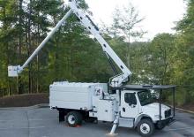 Piattaforme aeree articolate su rimorchio trainabile Altec LR860-E70 RM
