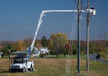 Piattaforme aeree articolate su rimorchio trainabile Altec AA67-E100